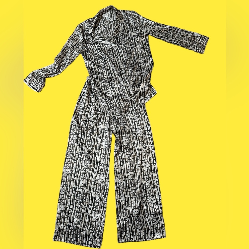 Oscar DeLarenta Pajama Set